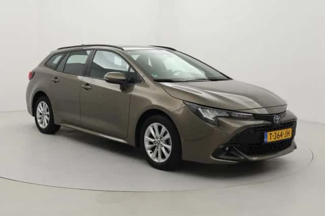 Toyota Corolla (2023) thumbnail 1