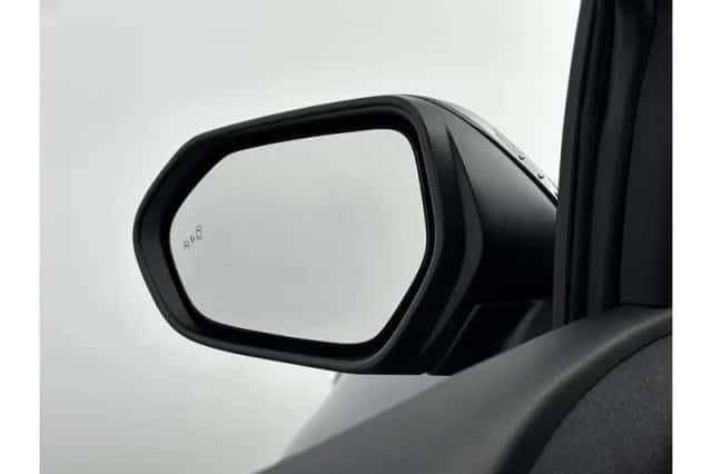 Toyota Yaris (2025) thumbnail 5