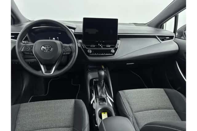 Toyota Corolla (2025) thumbnail 2