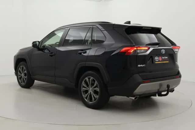 Toyota RAV4 (2024) thumbnail 4