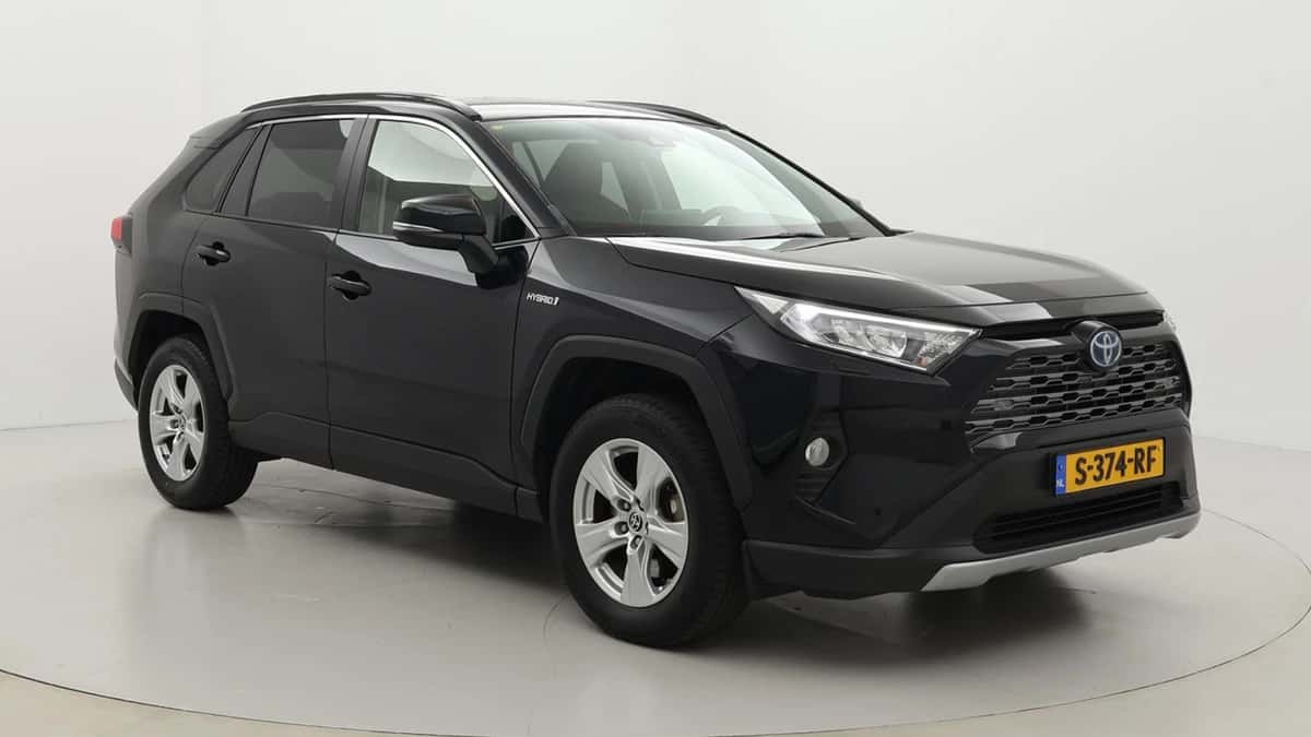 Toyota RAV4 (2022) — foto 1