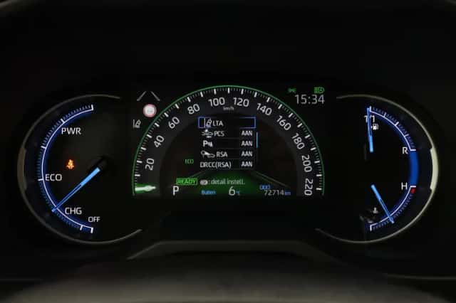 Toyota RAV4 (2022) thumbnail 3