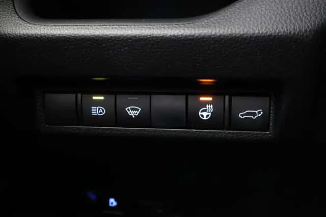 Toyota RAV4 (2022) thumbnail 6