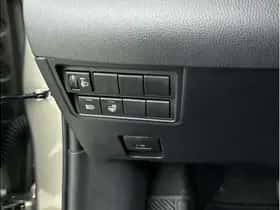 Toyota Yaris (2024) thumbnail 5