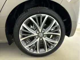 Toyota Yaris (2024) thumbnail 8