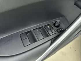 Toyota Corolla (2025) thumbnail 13