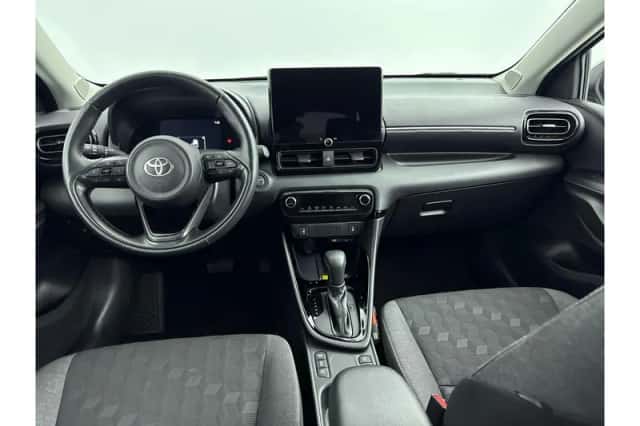 Toyota Yaris (2025) thumbnail 2