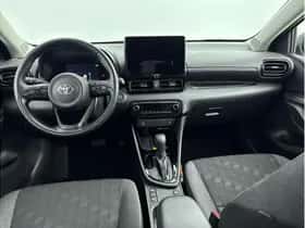 Toyota Yaris (2025) thumbnail 2