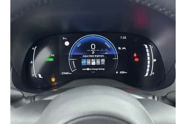 Toyota Yaris (2025) thumbnail 3