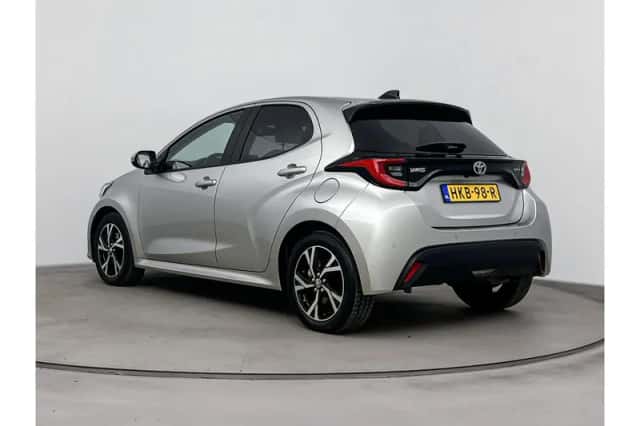 Toyota Yaris (2025) thumbnail 4