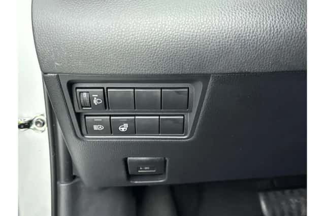 Toyota Yaris (2025) thumbnail 6