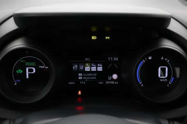 Toyota Yaris (2022) thumbnail 3