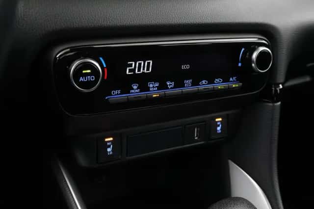 Toyota Yaris (2022) thumbnail 6