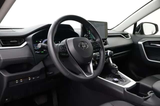 Toyota RAV4 (2025) thumbnail 2