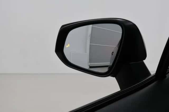 Toyota RAV4 (2022) thumbnail 5