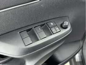 Toyota Yaris Cross (2025) thumbnail 15