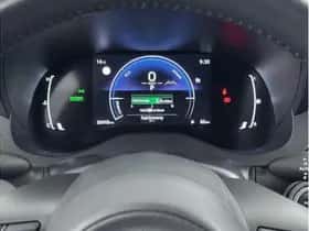 Toyota Yaris Cross (2025) thumbnail 3