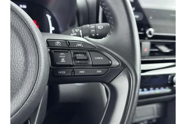 Toyota Yaris Cross (2025) thumbnail 6