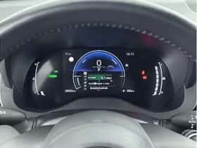 Toyota Yaris Cross (2024) thumbnail 3
