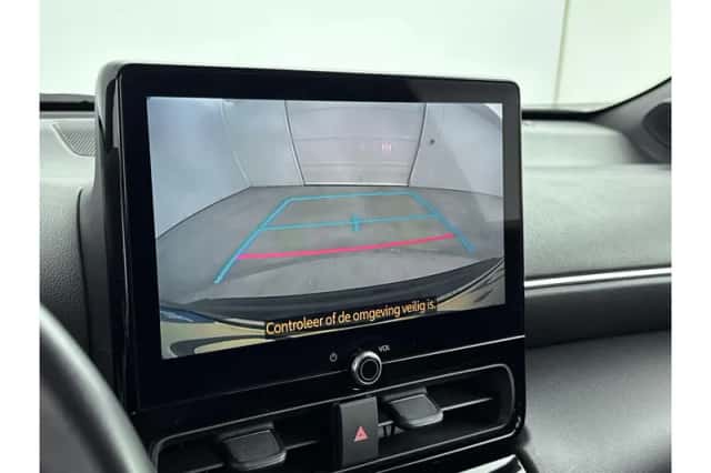 Toyota Yaris Cross (2024) thumbnail 5
