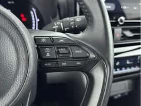 Toyota Yaris Cross (2024) thumbnail 6