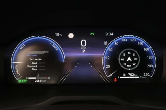 Toyota RAV4 (2024) thumbnail 3