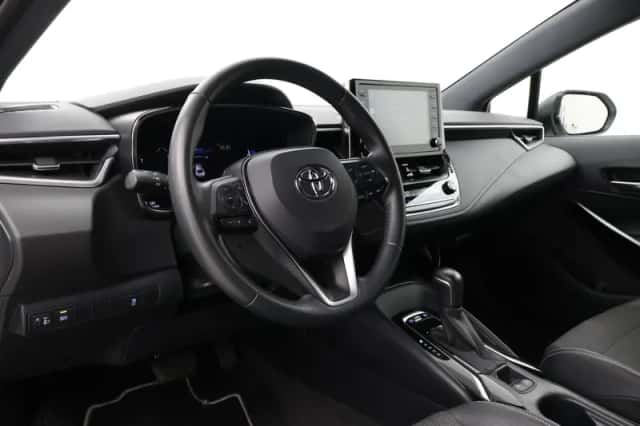 Toyota Corolla (2021) thumbnail 2