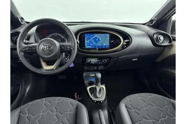 Toyota Aygo X (2023) thumbnail 2