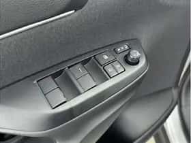 Toyota Yaris Cross (2025) thumbnail 17