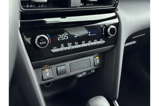 Toyota Yaris Cross (2025) thumbnail 6