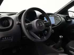 Toyota Aygo X (2024) thumbnail 2