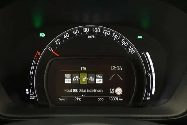 Toyota Aygo X (2024) thumbnail 3