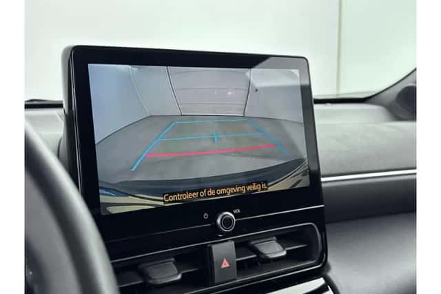 Toyota Yaris Cross (2024) thumbnail 5