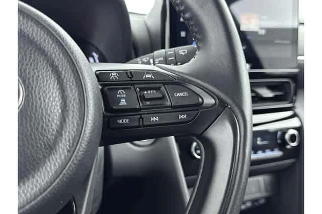 Toyota Yaris Cross (2024) thumbnail 6