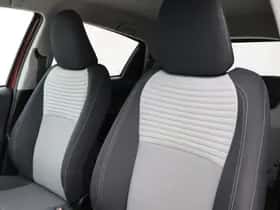 Toyota Yaris (2020) thumbnail 13