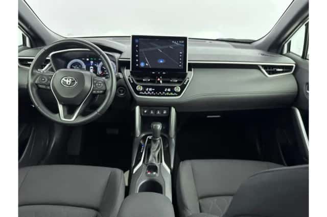 Toyota Corolla (2024) thumbnail 2