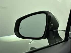 Toyota Corolla (2024) thumbnail 5