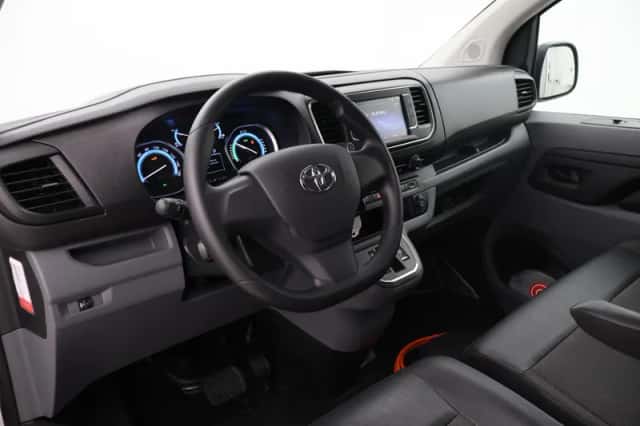 Toyota Proace (2022) thumbnail 2