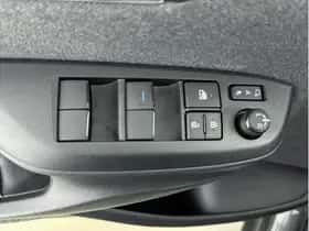 Toyota Yaris Cross (2022) thumbnail 16