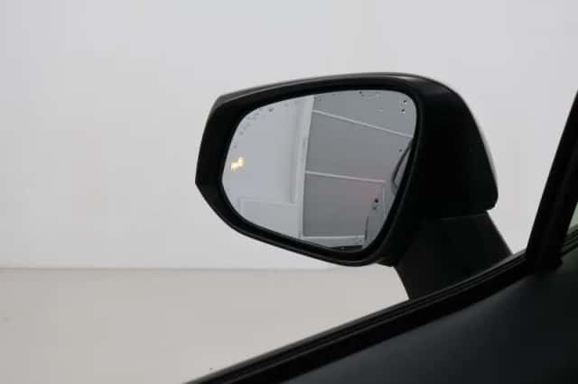 Toyota RAV4 (2022) thumbnail 5