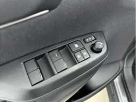 Toyota Yaris Cross (2025) thumbnail 17