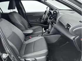 Toyota Yaris Cross (2025) thumbnail 24