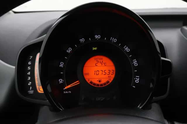 Toyota Aygo (2021) thumbnail 3