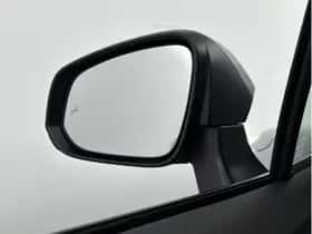 Toyota Corolla (2025) thumbnail 5
