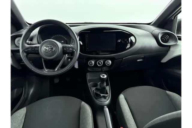 Toyota Aygo X (2024) thumbnail 2
