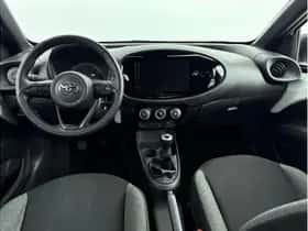 Toyota Aygo X (2024) thumbnail 2