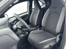 Toyota Aygo X (2024) thumbnail 11