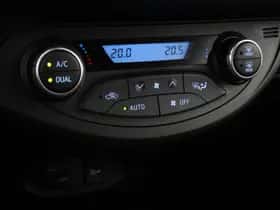 Toyota Yaris (2017) thumbnail 11