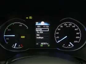 Toyota Yaris (2017) thumbnail 3