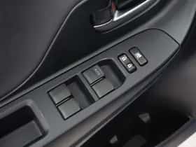 Toyota Yaris (2017) thumbnail 23